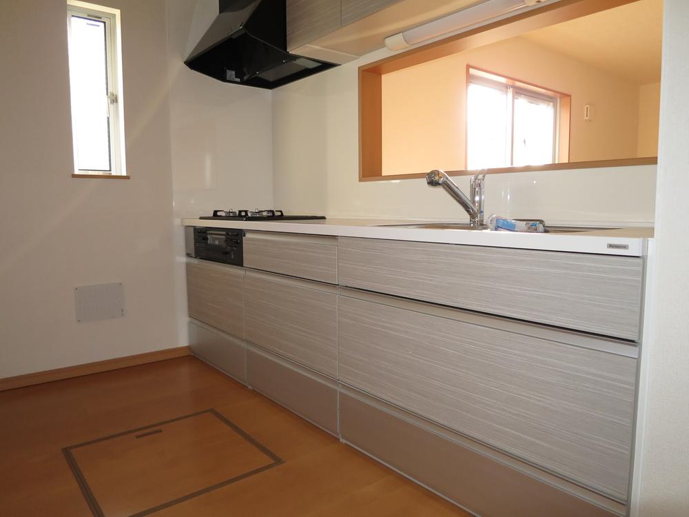 Kitchen. Local (11 May 2013) Shooting