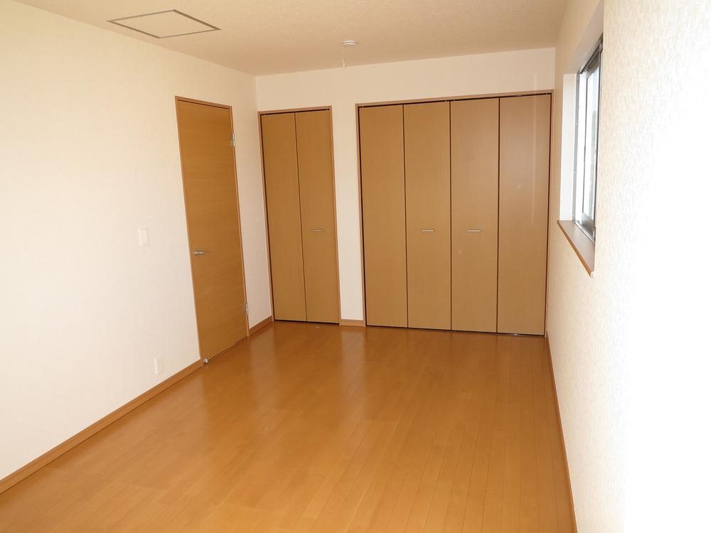 Non-living room. Local (11 May 2013) Shooting