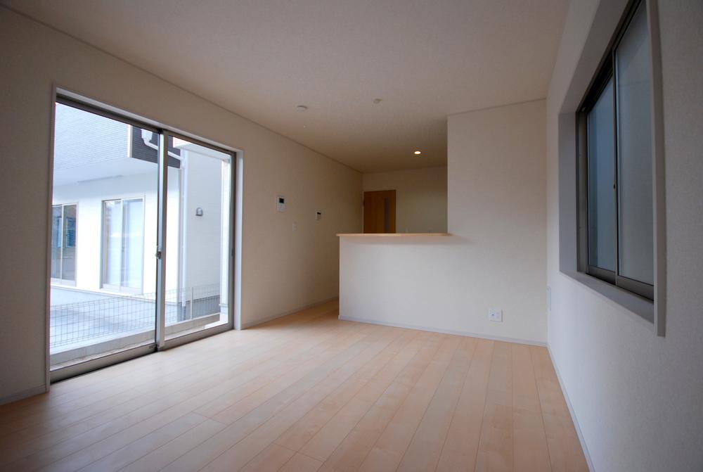 Living. Local Photos