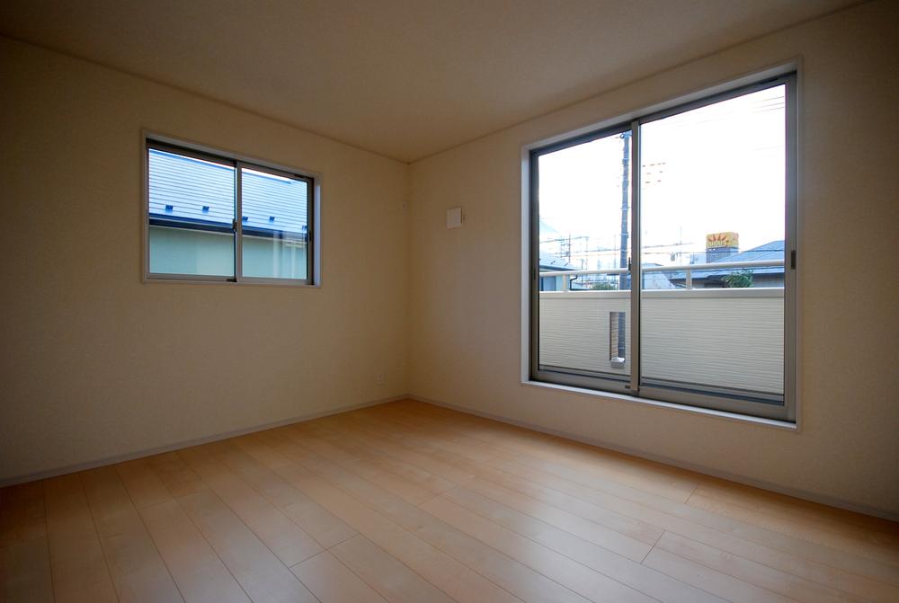 Non-living room. Local Photos