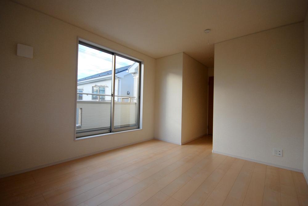 Non-living room. Local Photos