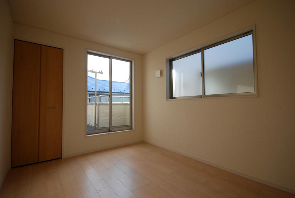 Non-living room. Local Photos