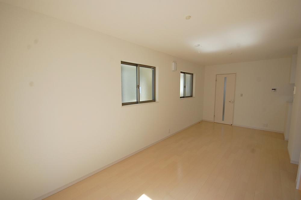 Living. Local Photos