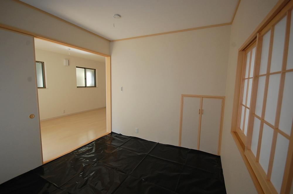 Non-living room. Local Photos