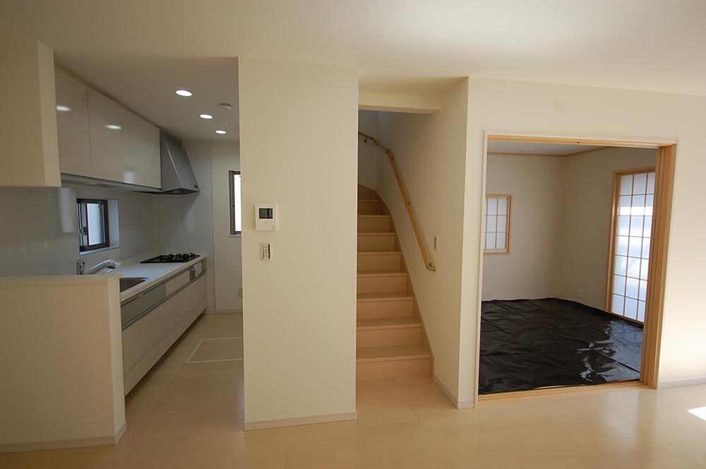 Living. Local Photos