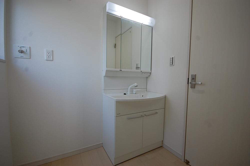 Wash basin, toilet. Local Photos