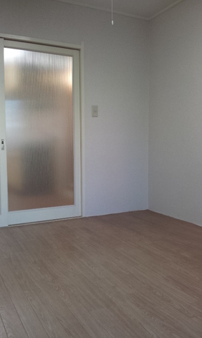 Living and room. Western-style 6 Pledge