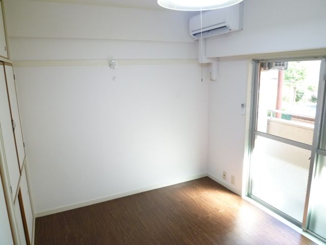 Living and room. It was changed tension to clean flooring! 