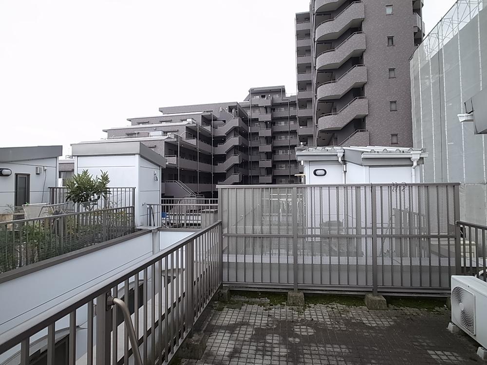 Other. Roof balcony (about 20.07 sq m)