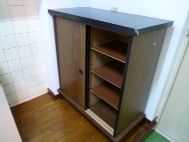 Other Equipment. Safe storage of shoes with a shoebox