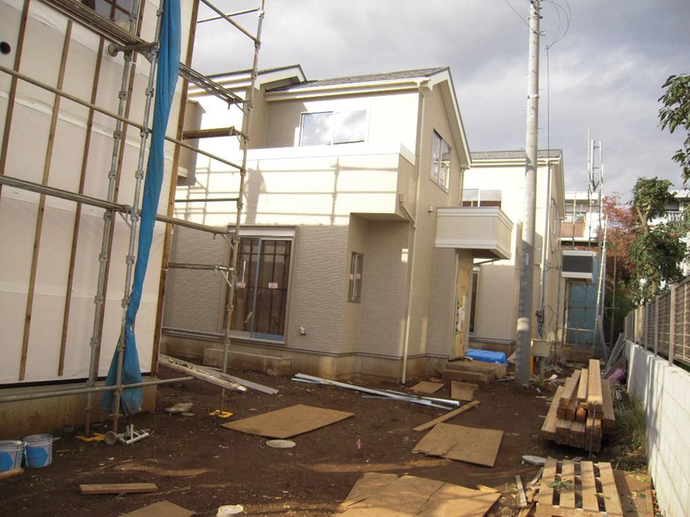 Local appearance photo. Local (11 May 2013) Shooting