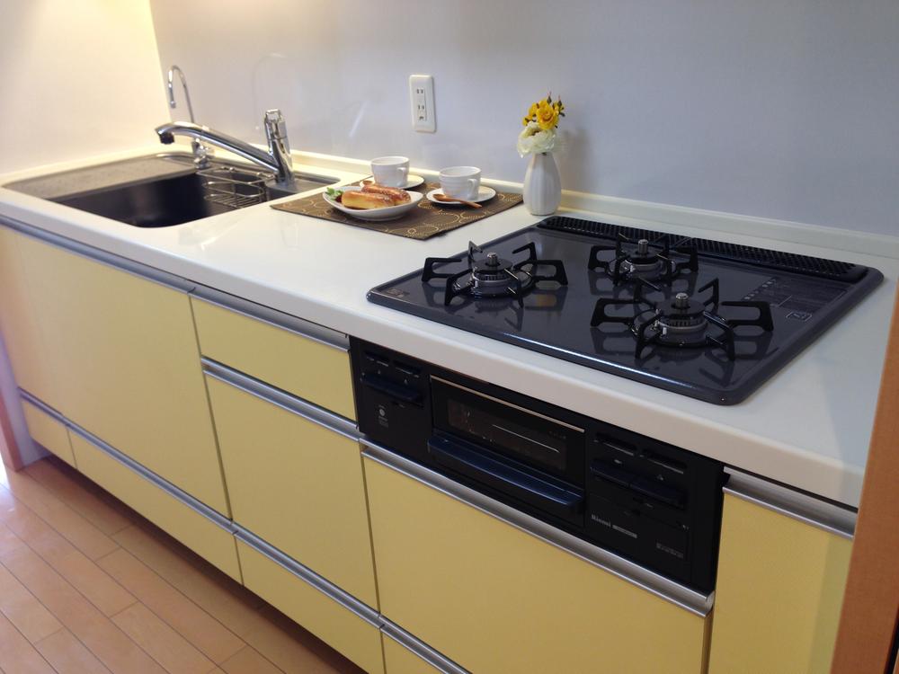 Kitchen. Interior Local (15 May 2013) Shooting