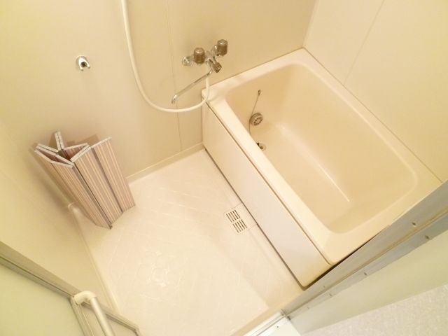 Bath. It is a bath with a reheating. 