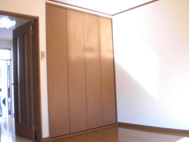 Receipt. Plenty of storage