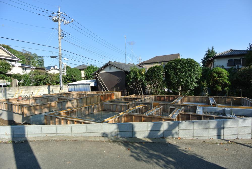 Local appearance photo. Local (11 May 2013) Shooting