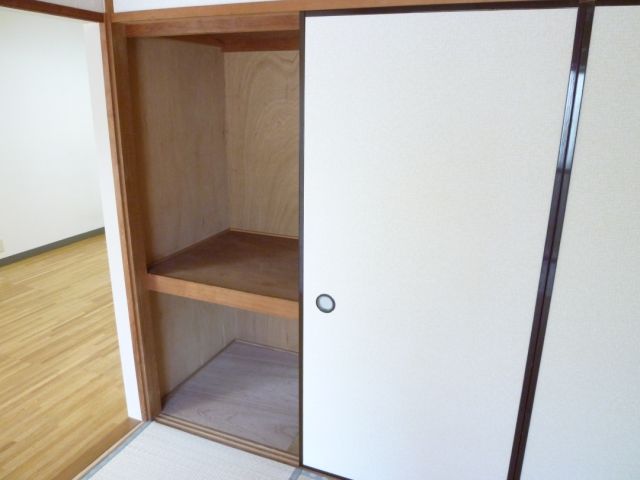 Receipt. Storage space plenty