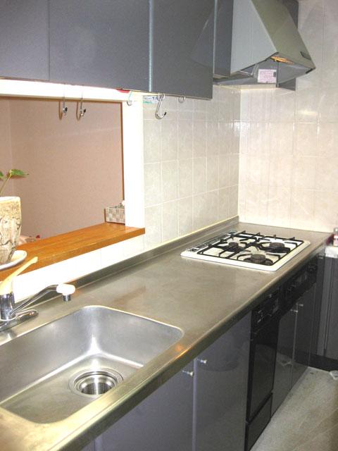 Kitchen. Indoor (10 May 2013) Shooting