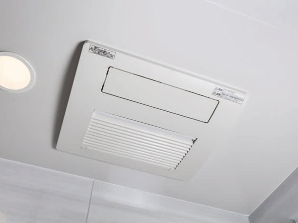 Bathing-wash room.  [Mist sauna with bathroom heating dryer] Installing a bathroom heating dryer with a variety of functions to the laundry also dry out. Beauty and health effective mist sauna function was also positive.