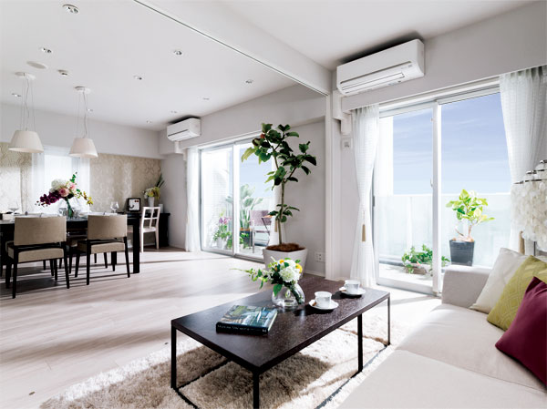 Interior.  [Depending on the mood and style, Enjoy living in a free-thinking] Casual ideas, Fresh and attractive feel is usual space. According to the life scene and lifestyle, Enjoy the space to flexible. Spend a contented moment gathered family and friends. Such charming living ・ Aimed dining.