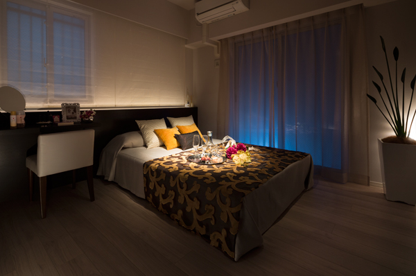 Other. The main bedroom is also two-sided lighting. Established the type of sash sweep is on the east side. Since also provided balcony, You can experience the exhilarating feeling and or capture a refreshing wind or bathed in the morning sun. I want to spend leisurely in front of the moments night night