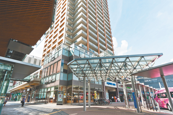 Other. Aku well Mall, including the super Miuraya, Shopping mall, such as food and beverage outlets are opened. About than local 130m, There is a convenient distance and a 2-minute walk