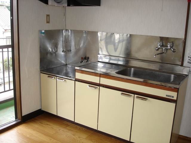 Kitchen. Kitchen spacious