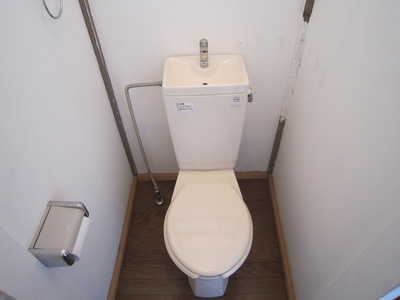 Toilet.  ☆ Western-style toilet ☆