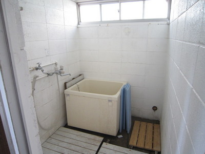 Bath.  ☆ Bus away ・ Laundry Area ☆