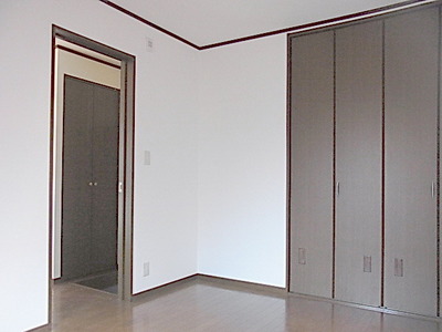 Living and room. Western-style 6 Pledge