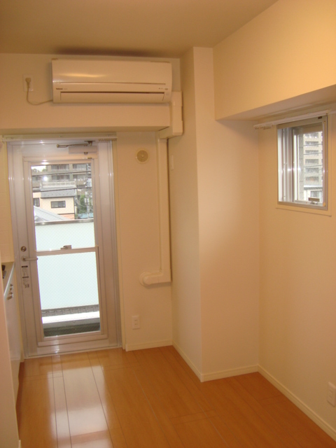 Living and room.  ☆ Two-sided lighting ・ Corner room ☆ 