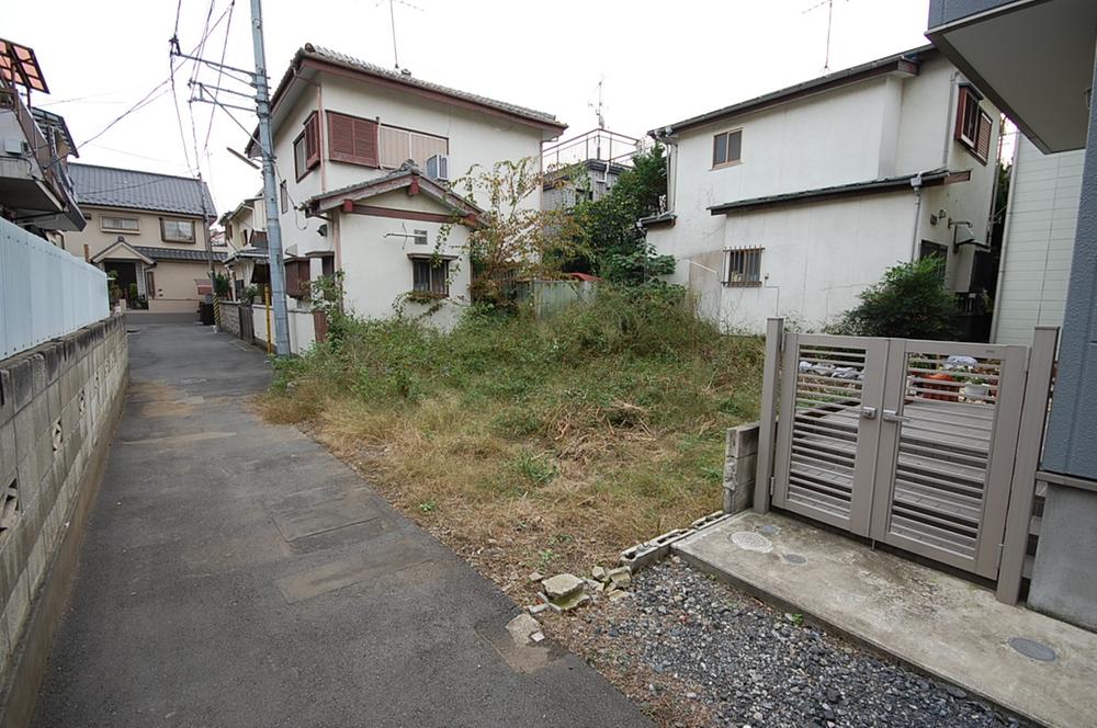 Local photos, including front road. Local (August 2013) Shooting