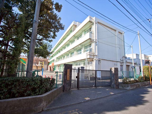 Primary school. Koganei Tatsuhigashi to elementary school 450m