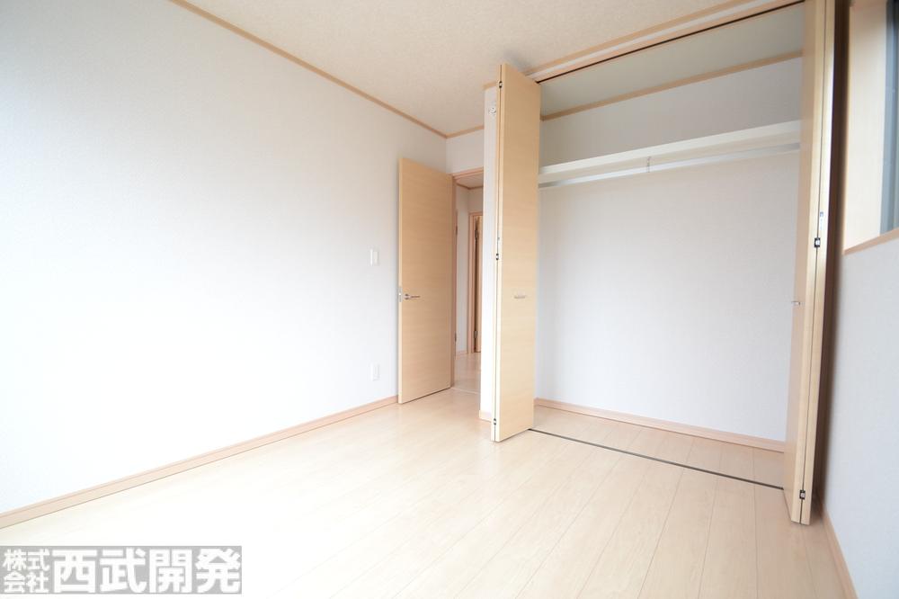 Non-living room. Building 2