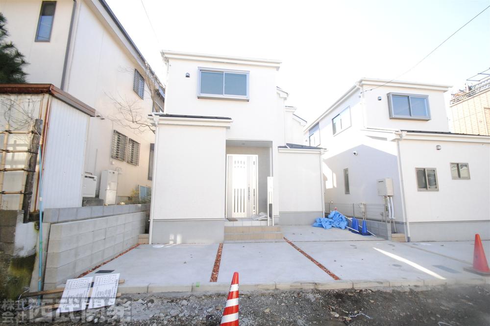 Local appearance photo. Local (12 May 2013) Shooting Building 2