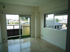 Living and room. auto lock