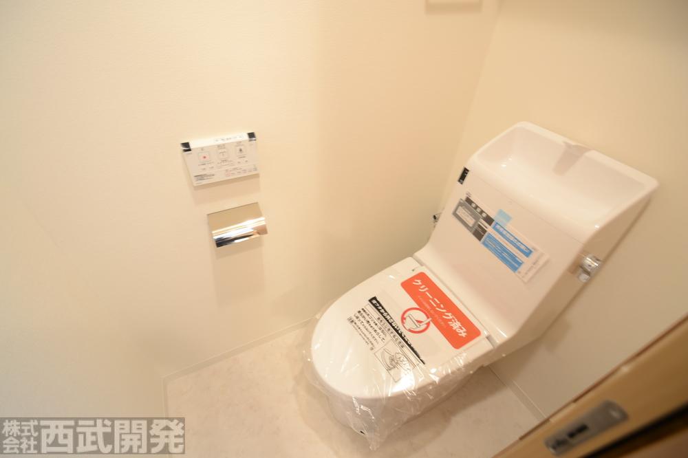 Toilet. New toilet exchange
