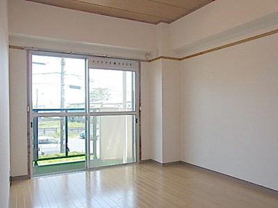 Other room space. Western-style 6 Pledge