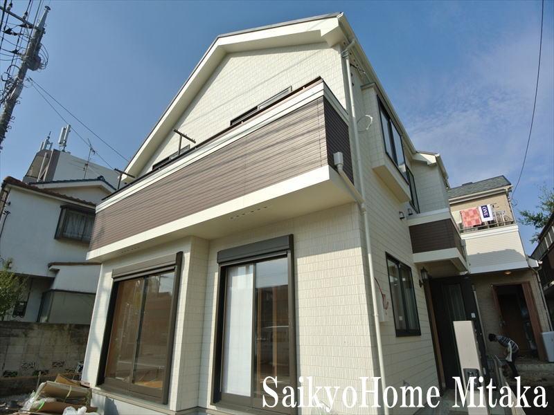 Local appearance photo. Local (10 May 2013) Shooting