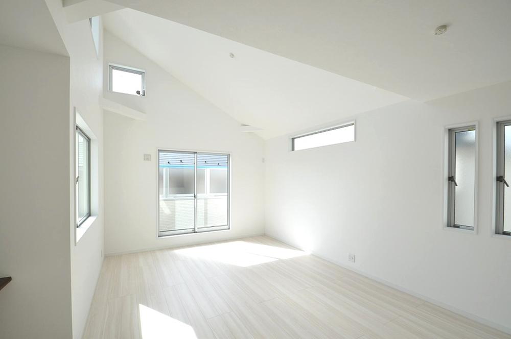 Living. Living part is the warmth of peace of mind with floor heating (October 2013) Shooting