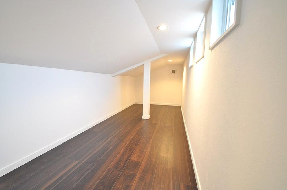 Other. 1 Building attic storage (October 2013) Shooting