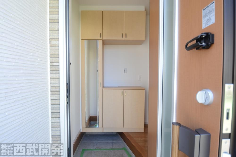 Entrance. Building 2