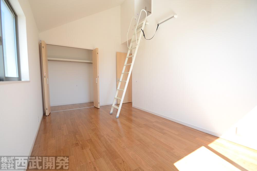 Non-living room. Building 2