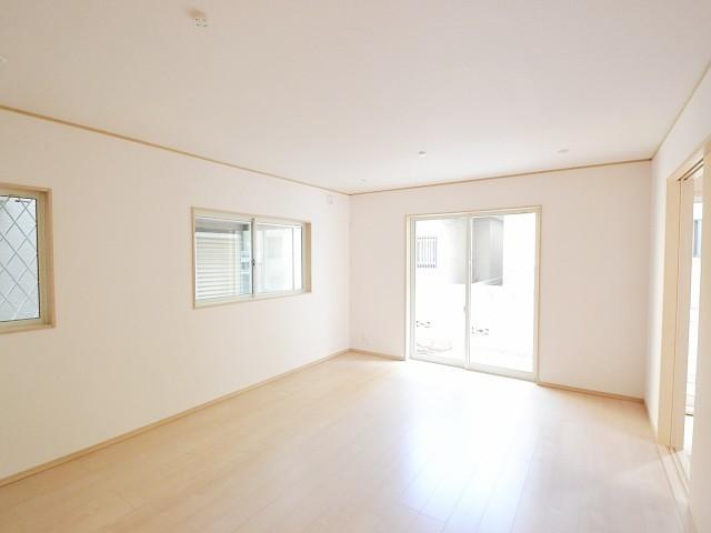 Living. LDK (8 May 2013) Shooting