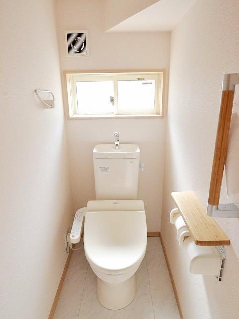 Toilet. Toilet (August 2013) Shooting