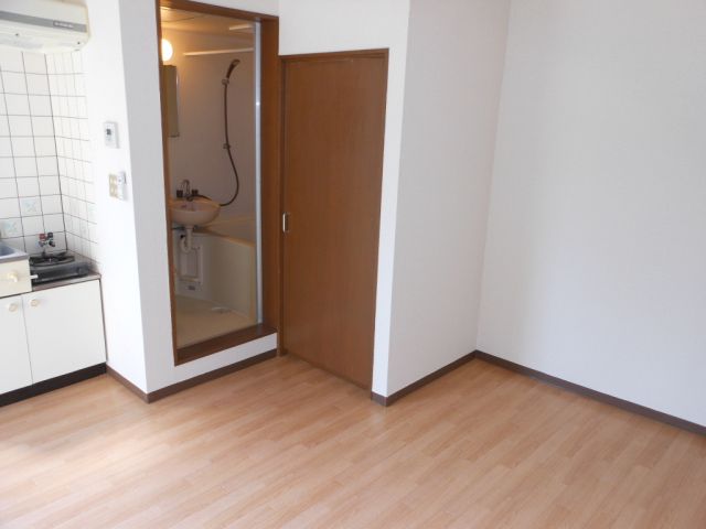 Living and room. Easy-to-use rooms