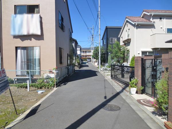 Local photos, including front road. Local (September 2013) Shooting