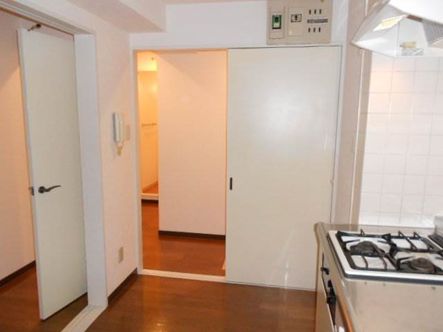 Kitchen. Spacious kitchen