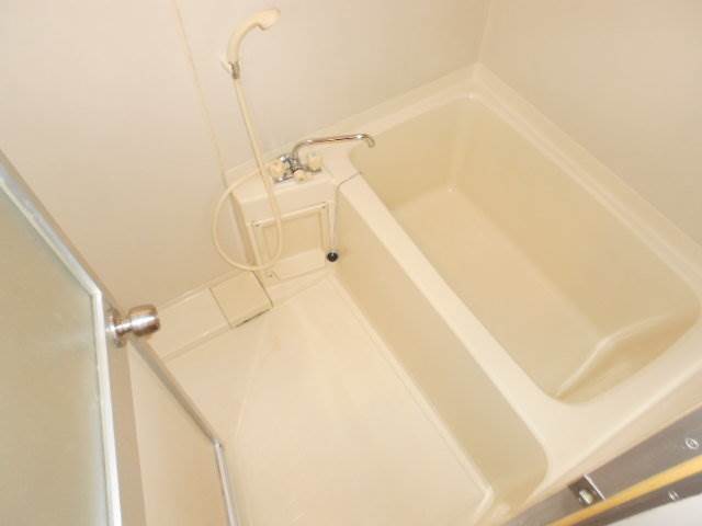 Bath. Happy bus ・ Restroom