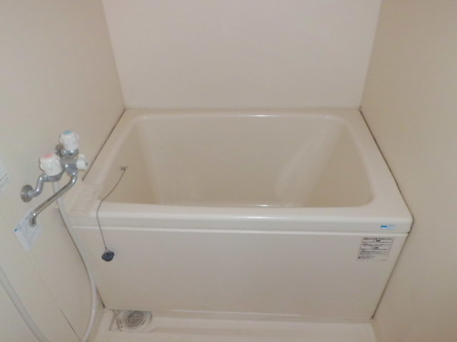 Bath.  ☆ Spacious bathroom ☆ 