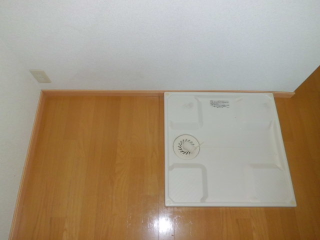 Other Equipment.  ☆ Indoor Laundry Storage ☆ 